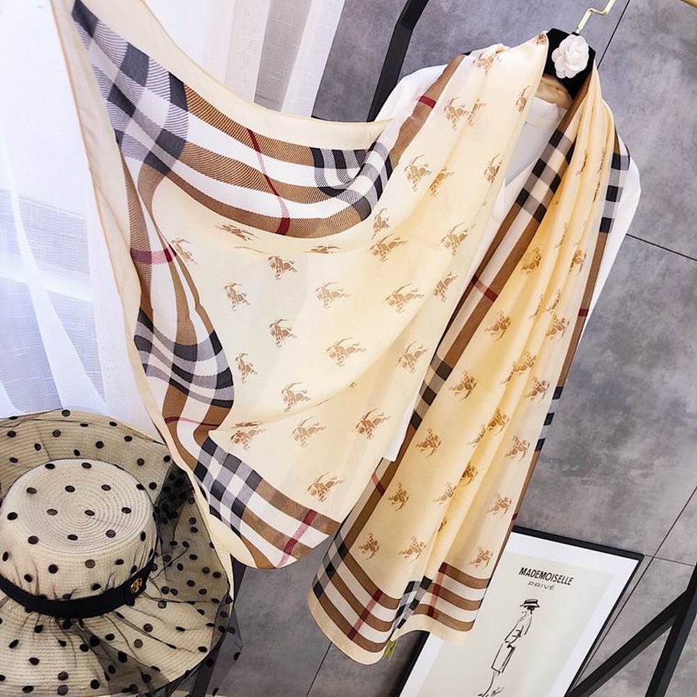 Bv*b*rry Scarf